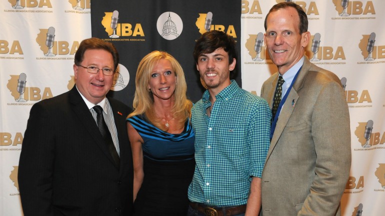 Pictured L-R before the performance are: Illinois Broadcasters Association President Dennis Lyle, IBA Board Chair and WJIL/WJVO GM Sarah Hautala, Chris Janson, and BMI’s Dan Spears.