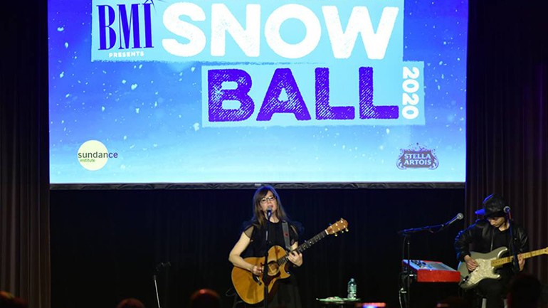 Lisa Loeb performs to a full house at the BMI Snowball during the 2020 Sundance Film Festival at The Shop on January 28, 2020 in Park City, Utah.