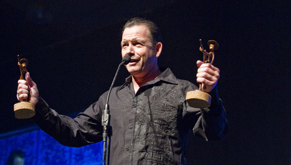 Tommy Castro celebrates another big win at the 2010 Blues Music Awards.