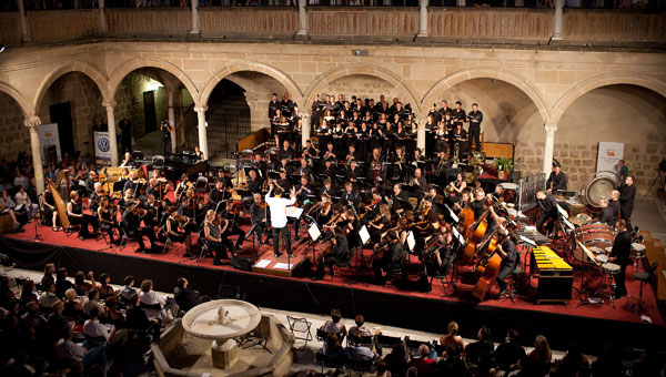 The Malaga orchestra and choir created a lush wall of sound during performances at the International Úbeda Film Music Festival.