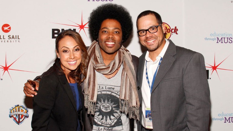 En el Show de Beneficencia de BMI y Los Producers están Delia Orjuela de BMI, Alex Cuba y Joey Mercado de BMI.