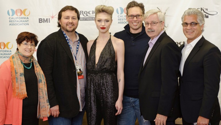 Pictured before Ivy's performance (l-r): CRA Issues PAC Board of Trustees Chairwoman Lynne Davidson, BMI’s Mason Hunter, Levan, CRA Political Affairs John Goddard, CRA Board of Directors Chairman Kevin McCarney, CRA President & CEO Jot Condie