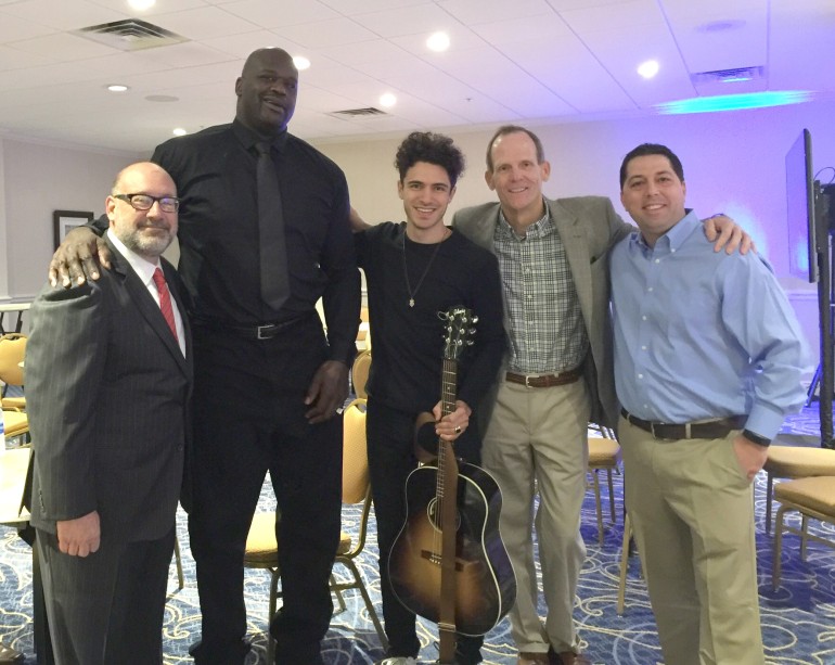 Pictured (L-R) before BMI songwriter Marc Scibilia’s performance at the International Bowl Expo are: BPAA Executive Director Frank DeSocio, Expo Keynote Speaker Shaquille O’Neal, Marc Scibilia and BMI’s Dan Spears and Steve Ogden.