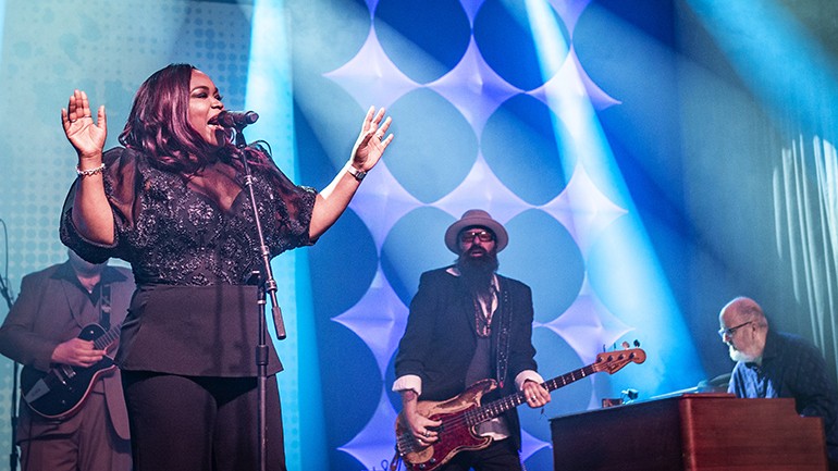 Shemekia Copeland performs at the 40th Blues Music Awards.