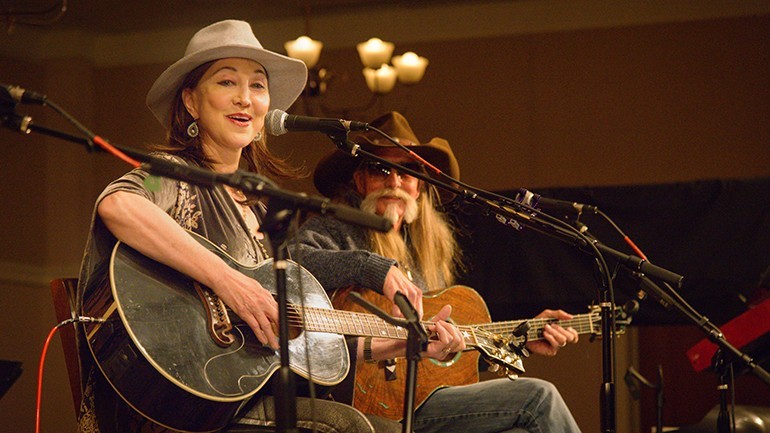 Pam Tillis and Dean Dillon perform at the 2019 Mountain High Music Festival.